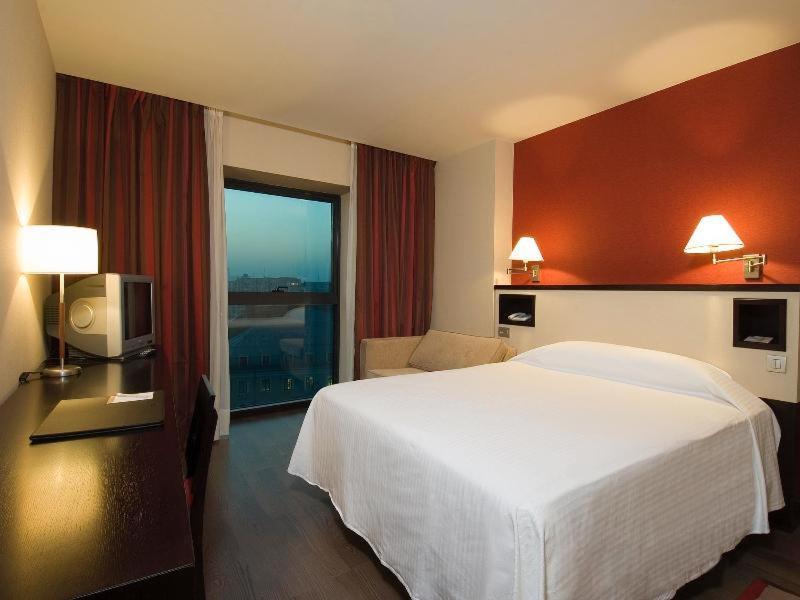 Hotel CH Bukarest Zimmer foto